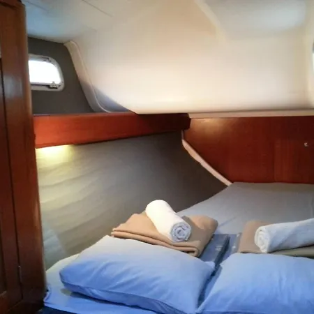 度假居 Sailing In Croatia - Private Sailing Yacht 14m *